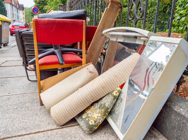 Residential Junk Removal in Lake Zurich