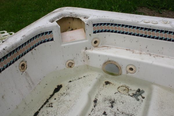 Hot Tub Removal in Lake Zurich