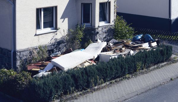 Yard Junk Removal in Lake Zurich
