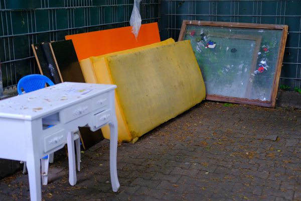Old Furniture Disposal in Lake Zurich